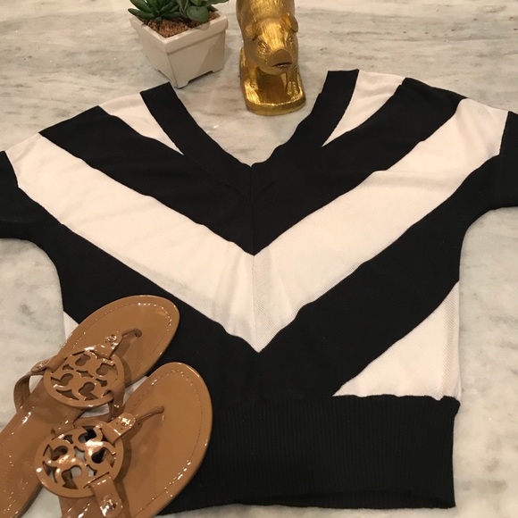 🌸 Vintage Rampage Black White Sweater (M) EXC! - Picture 2 of 4